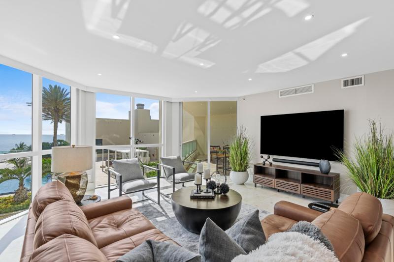  Condo & Townhome Photos