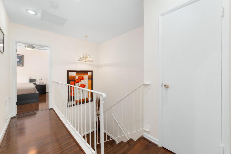  Condo & Townhome Photos