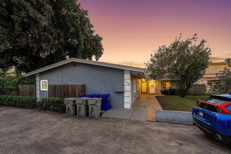 Duplex, Triplex and Fourplex Images