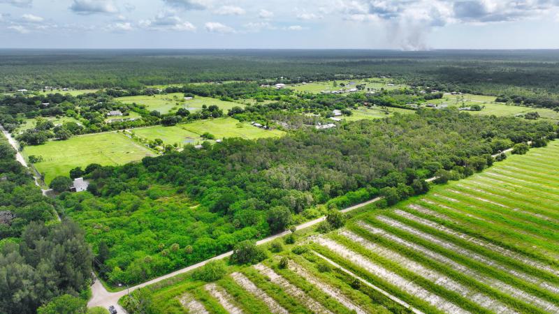 Commercial & Industrial Land Images 