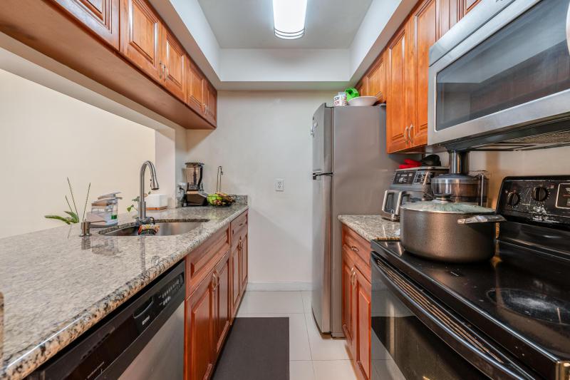  Condo & Townhome Photos