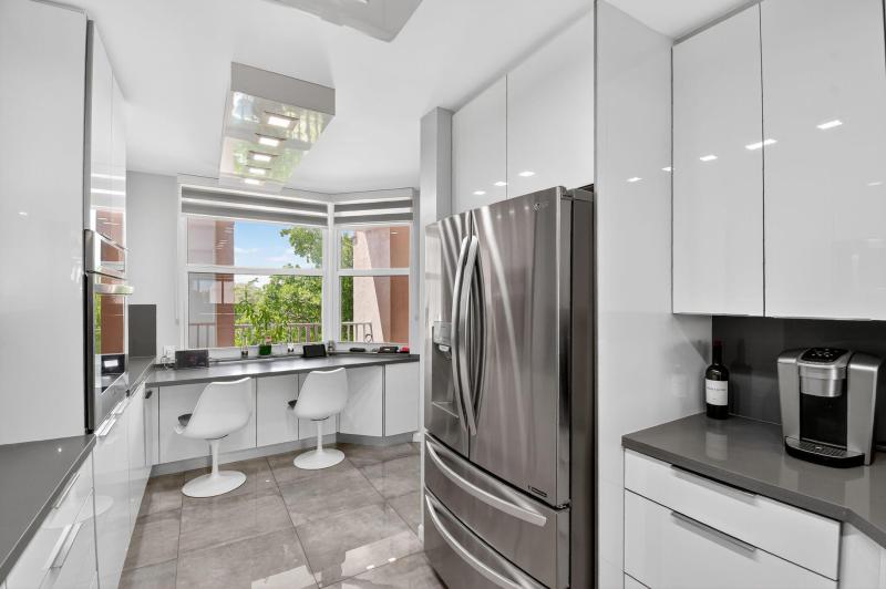  Condo & Townhome Photos