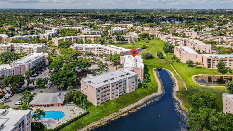  Condo & Townhome Photos