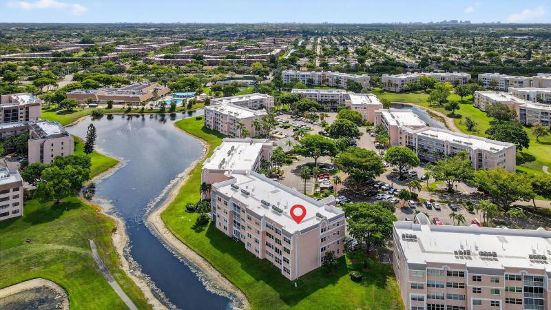  Condo & Townhome Photos