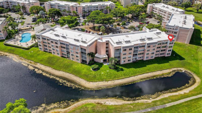  Condo & Townhome Photos