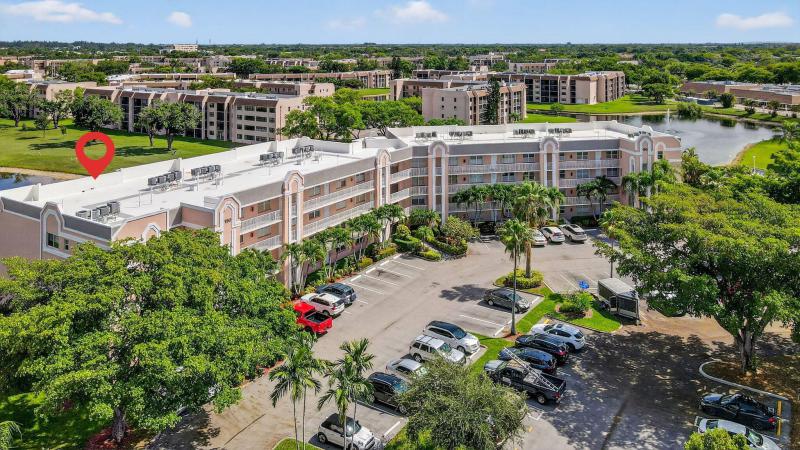 Condo & Townhome Photos