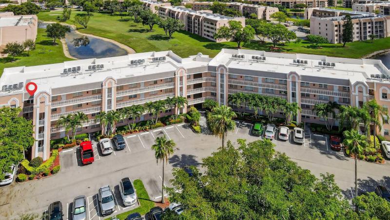  Condo & Townhome Photos