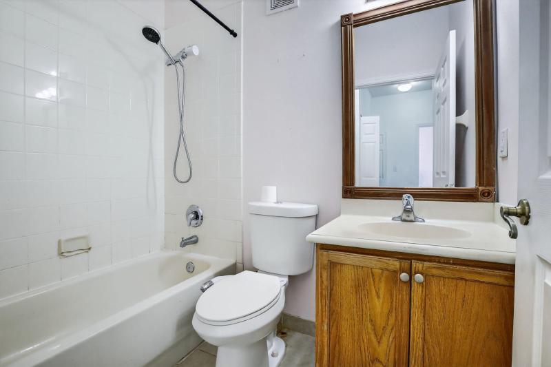  Condo & Townhome Photos