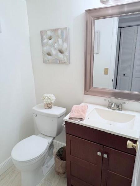  Condo & Townhome Photos