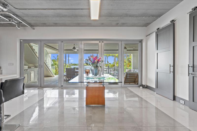  Single Family Homes Photo 19:  West Palm Beach,  FL 33407
