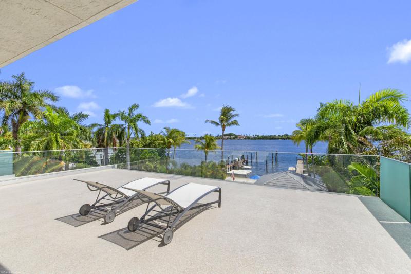  Single Family Homes Photo 33:  West Palm Beach,  FL 33407