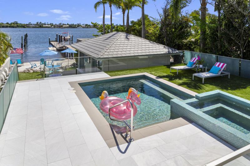  Single Family Homes Photo 35:  West Palm Beach,  FL 33407