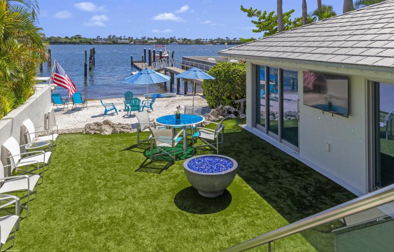  Single Family Homes Photo 36:  West Palm Beach,  FL 33407