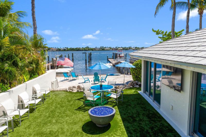  Single Family Homes Photo 53:  West Palm Beach,  FL 33407