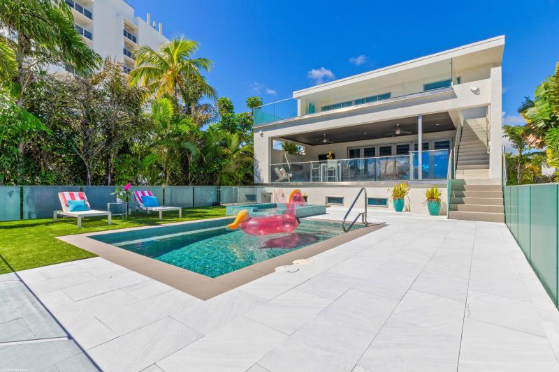  Single Family Homes Photo 54:  West Palm Beach,  FL 33407