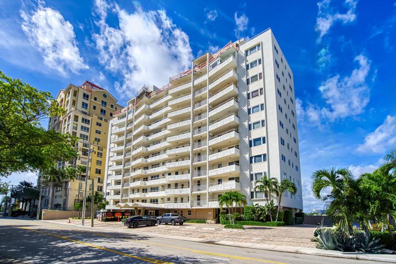  Condo & Townhome Photos