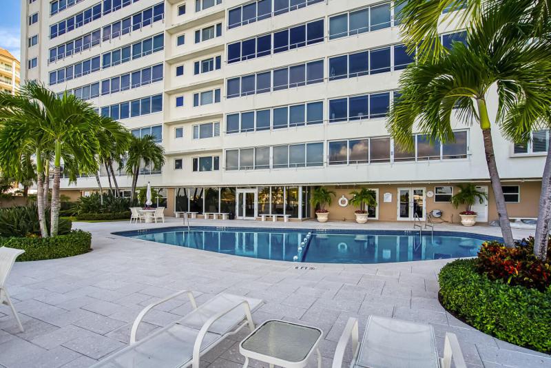 Condo & Townhome Photos