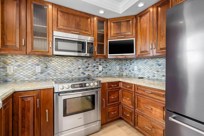 Condo & Townhome Photos