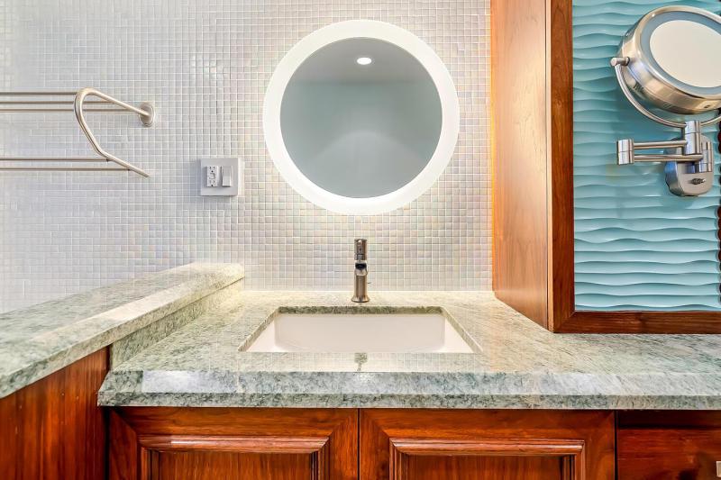 Condo & Townhome Photos