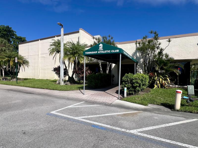  Condo & Townhome Photos