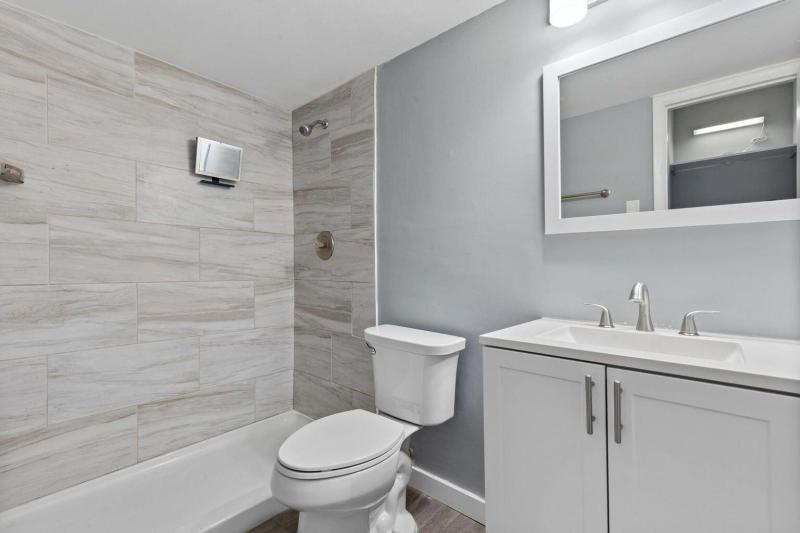  Condo & Townhome Photos