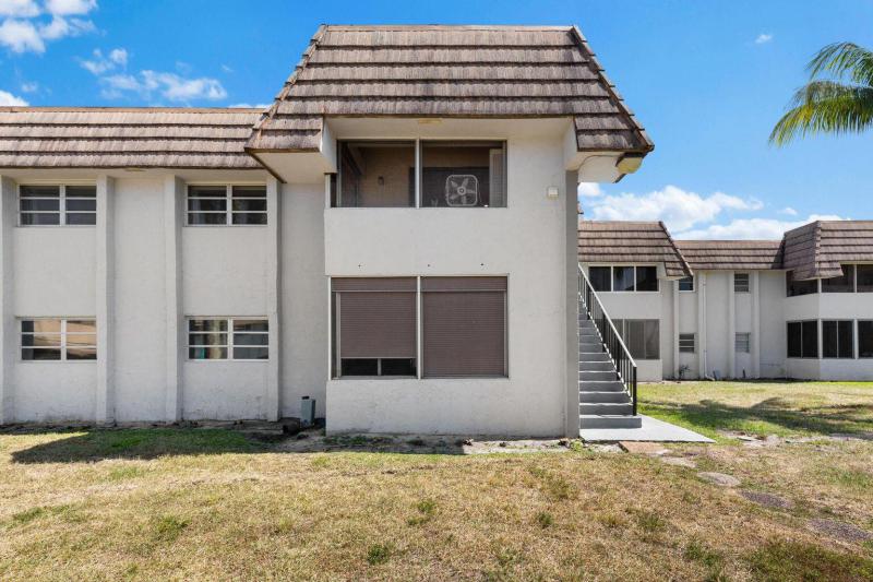  Condo & Townhome Photos