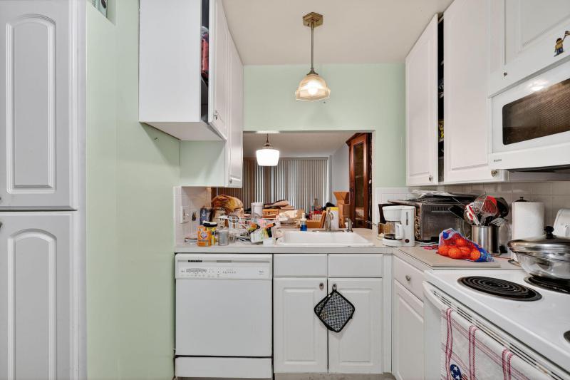  Condo & Townhome Photos