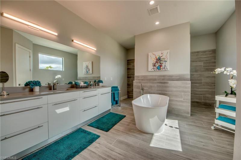  Commercial & Industrial Land Images 