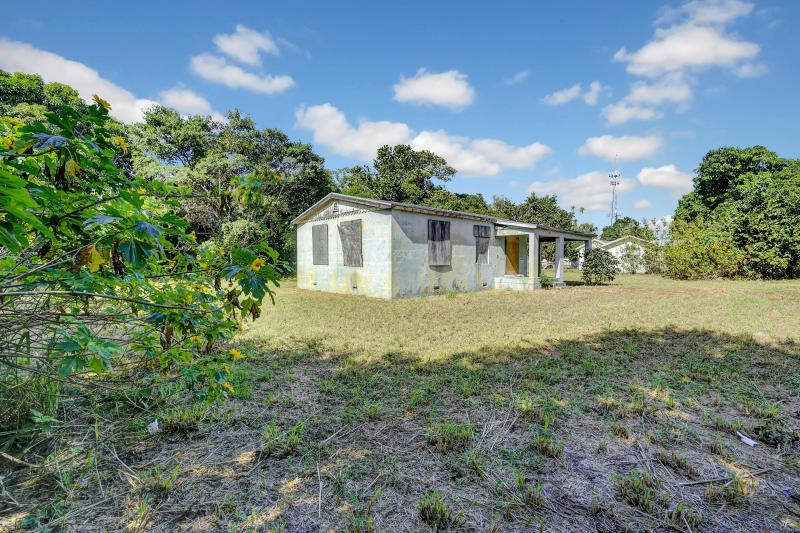  Commercial & Industrial Land Images 
