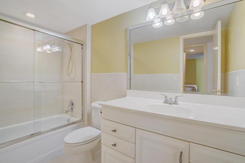  Condo & Townhome Photos