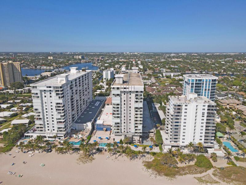  Condo & Townhome Photos