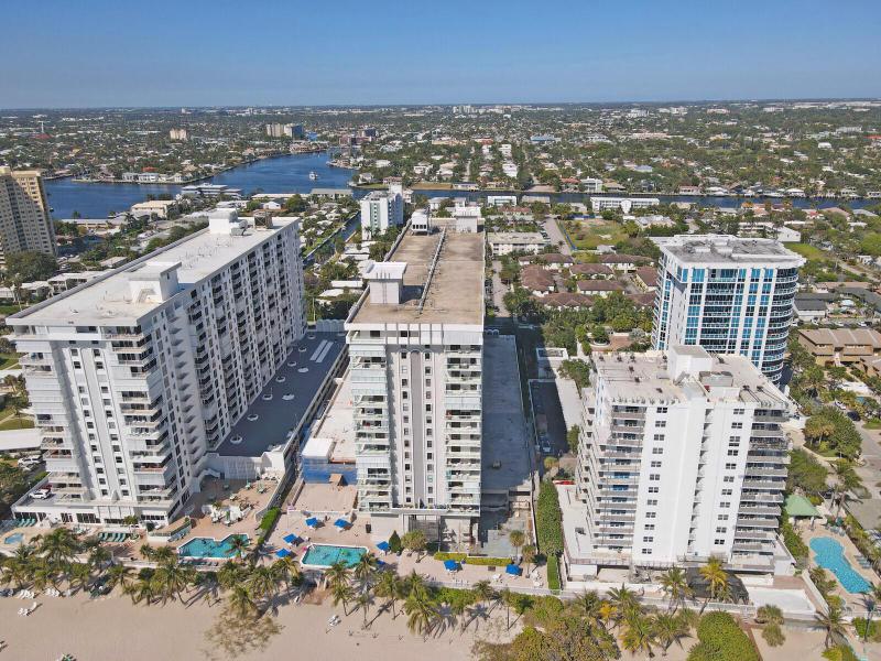  Condo & Townhome Photos