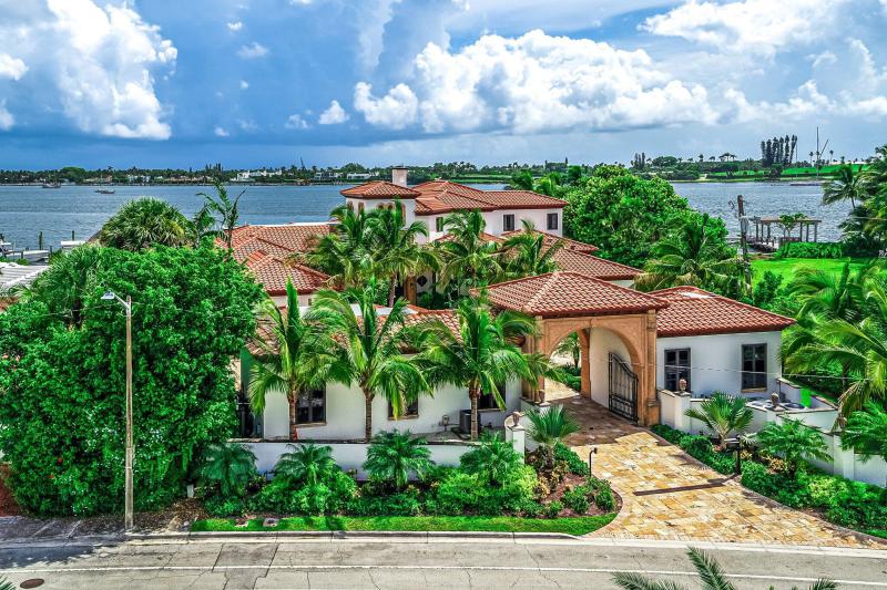  Single Family Homes Photo 214:  West Palm Beach,  FL 33407