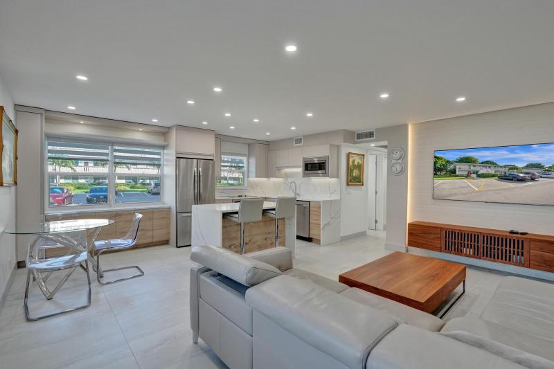  Condo & Townhome Photos