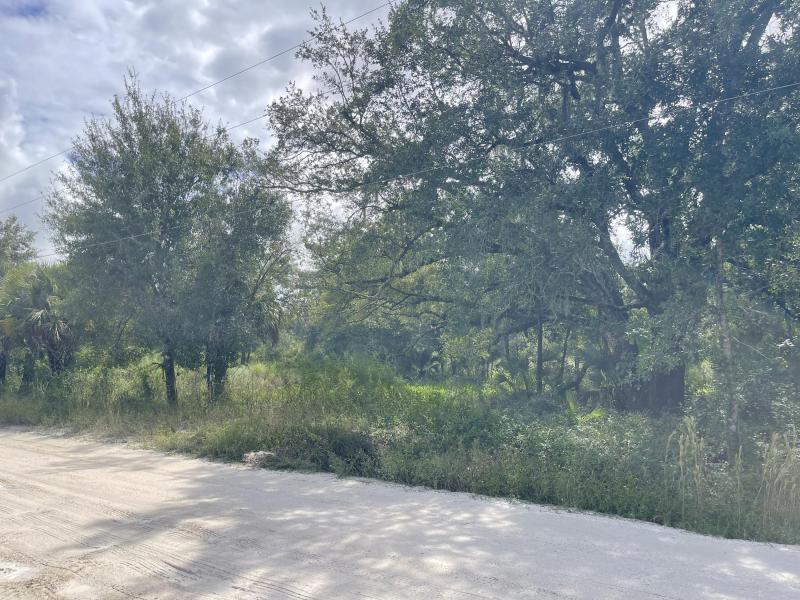  Commercial & Industrial Land Images 