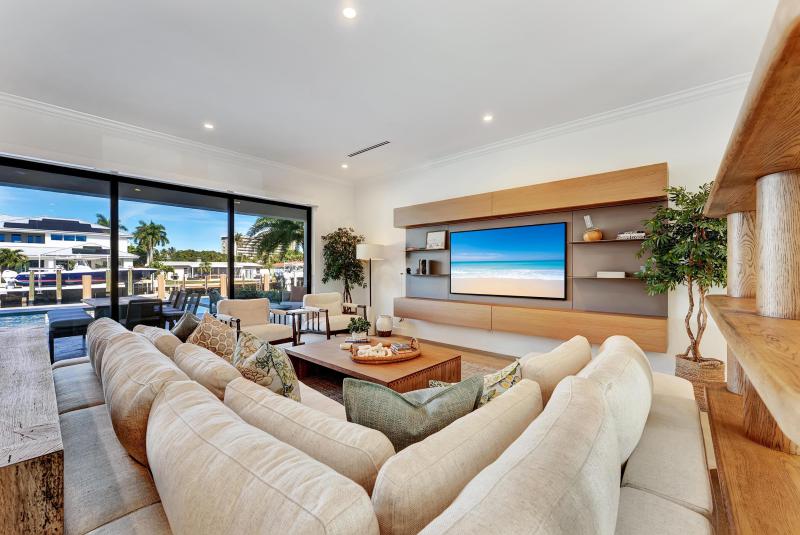  Single Family Homes Photo 11:  Pompano Beach,  FL 33062