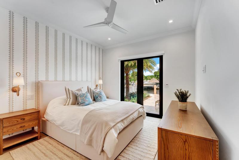  Single Family Homes Photo 17:  Pompano Beach,  FL 33062