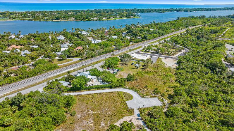  Commercial & Industrial Land Images 