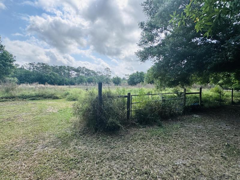  Commercial & Industrial Land Images 