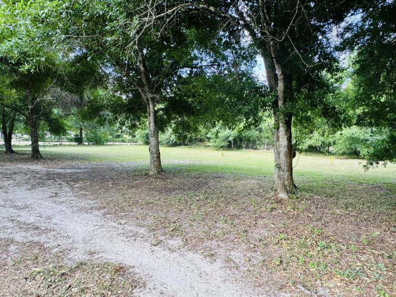  Commercial & Industrial Land Images 