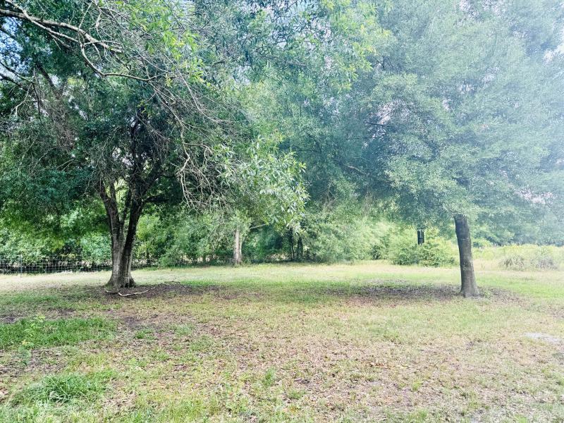  Commercial & Industrial Land Images 