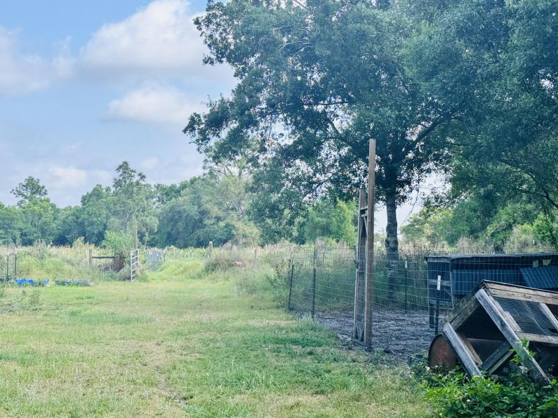  Commercial & Industrial Land Images 