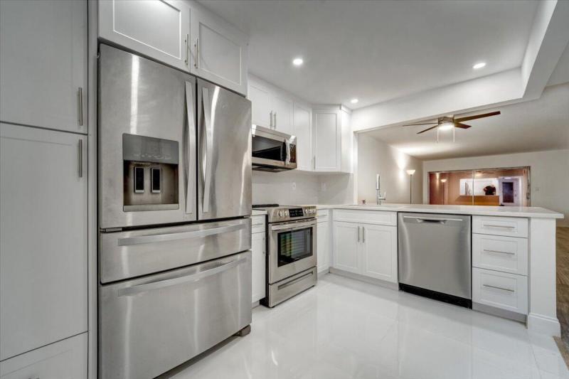  Condo & Townhome Photos