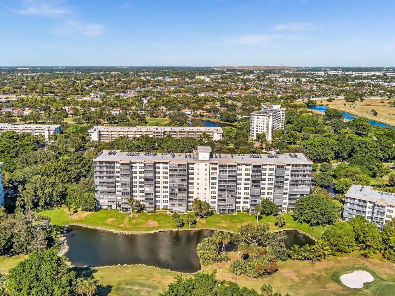 Condo & Townhome Photos