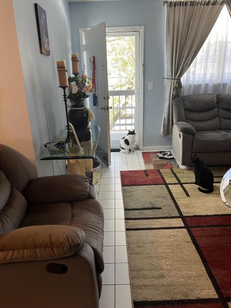  Condo & Townhome Photos