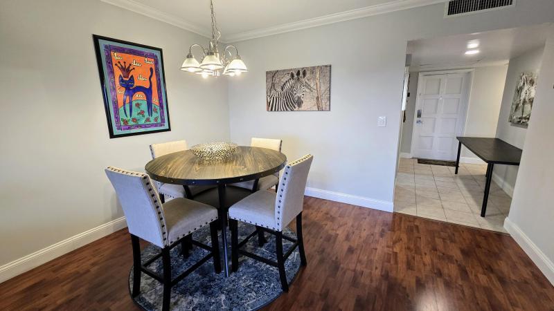  Condo & Townhome Photos