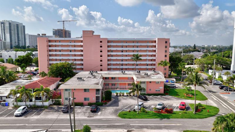  Condo & Townhome Photos