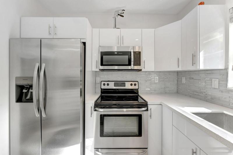  Condo & Townhome Photos