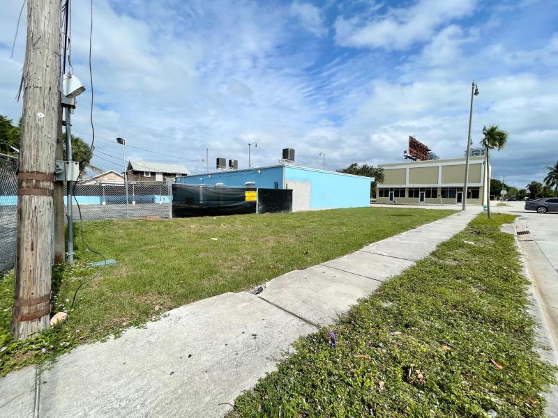  Commercial & Industrial Land Images 
