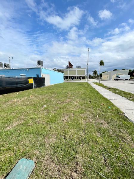  Commercial & Industrial Land Images 